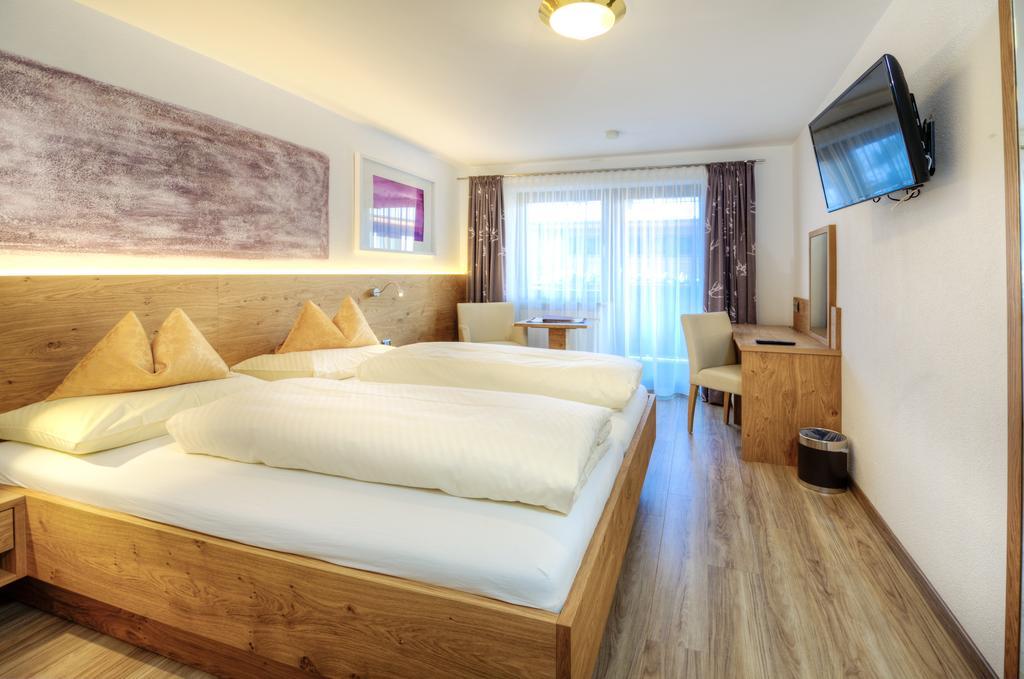Hotel & Art Kristiana سالباخ هينترغليم المظهر الخارجي الصورة